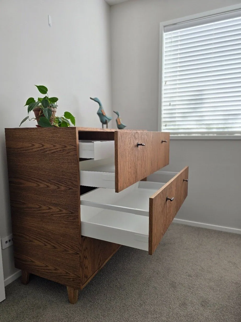 Oak timber chest of drawers – custom furniture